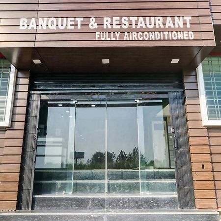 Oyo Flagship 83121 Hotel Rose Vip Saharanpur Exterior photo