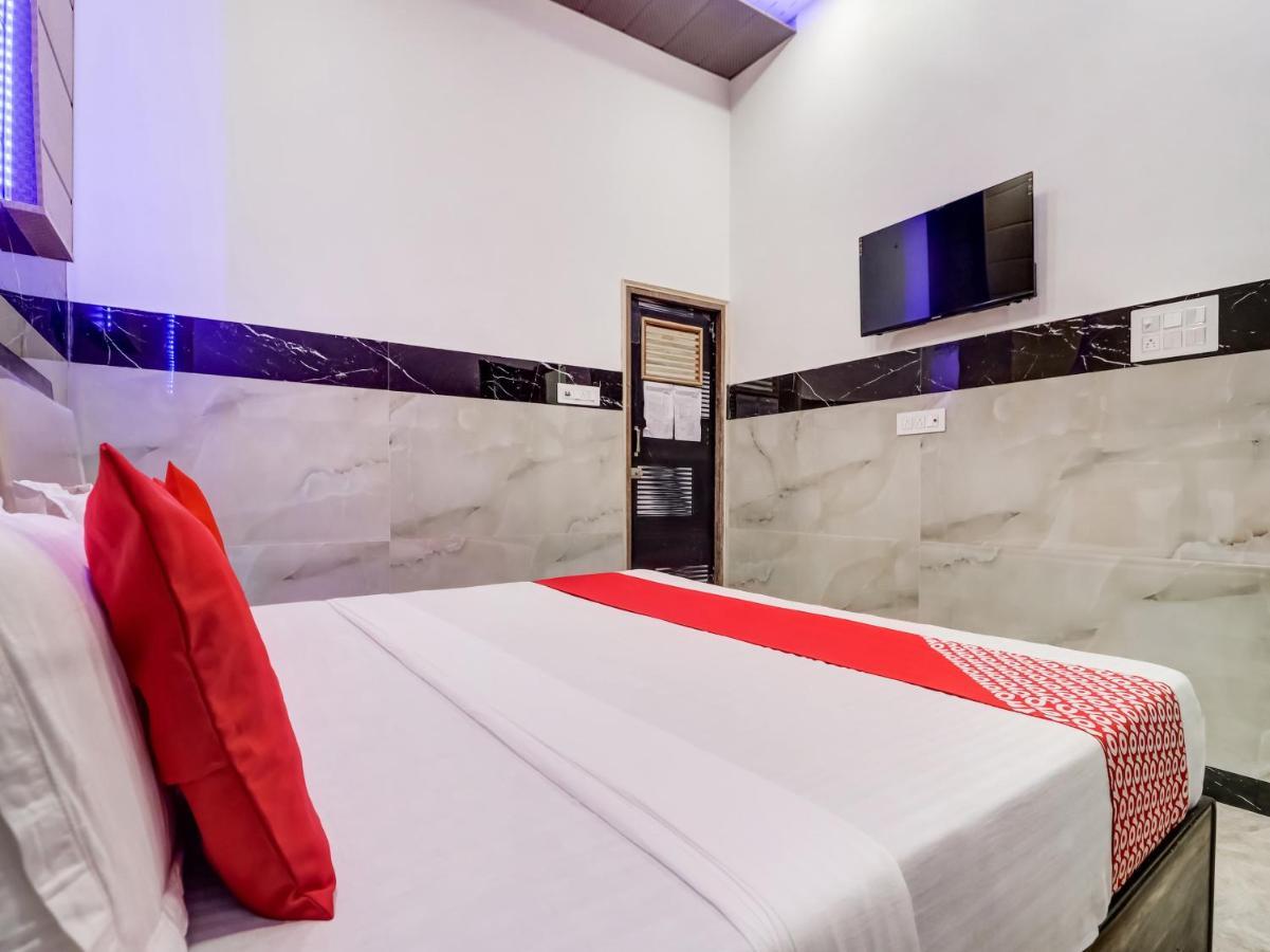 Oyo Flagship 83121 Hotel Rose Vip Saharanpur Exterior photo