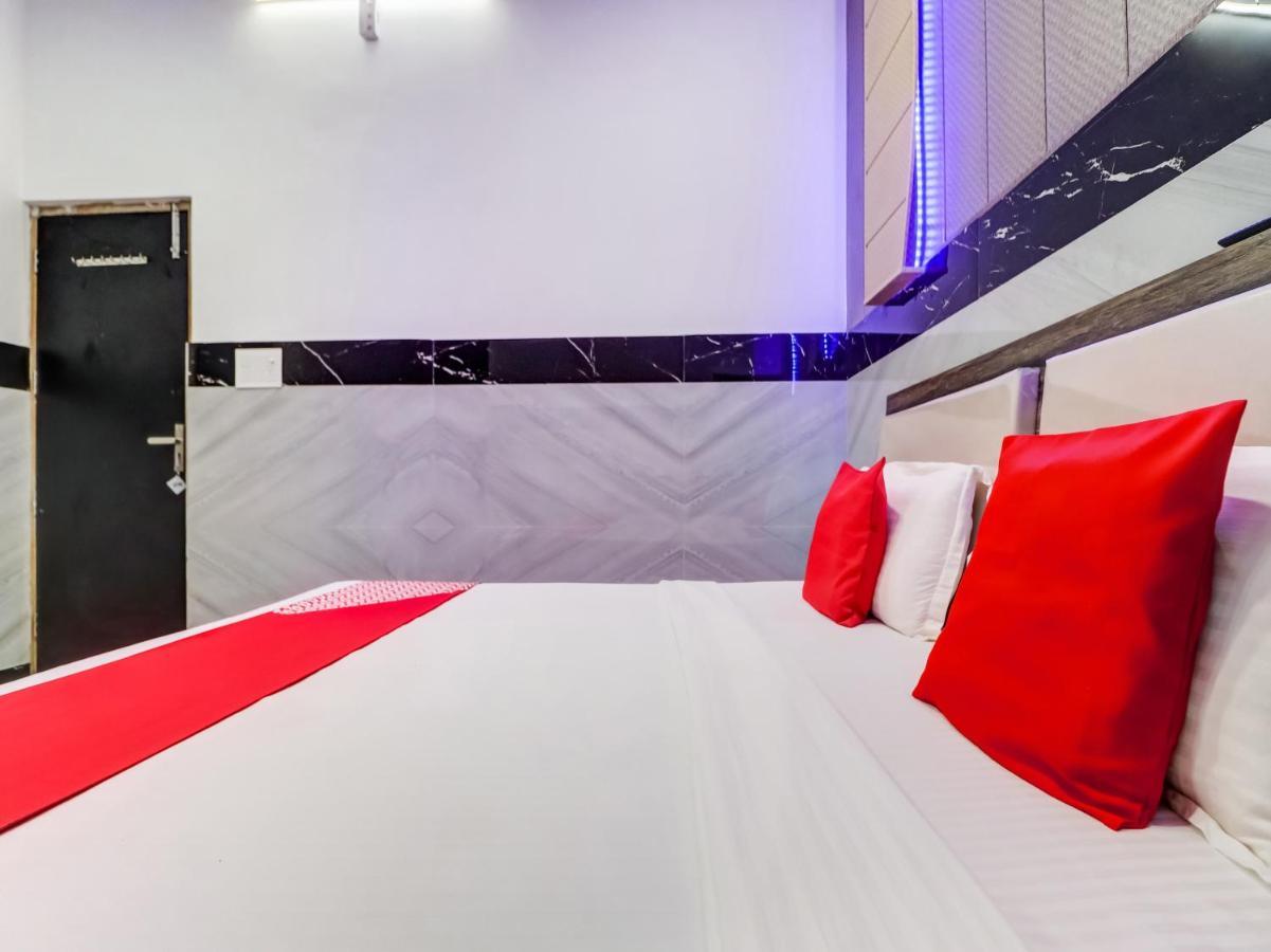 Oyo Flagship 83121 Hotel Rose Vip Saharanpur Exterior photo