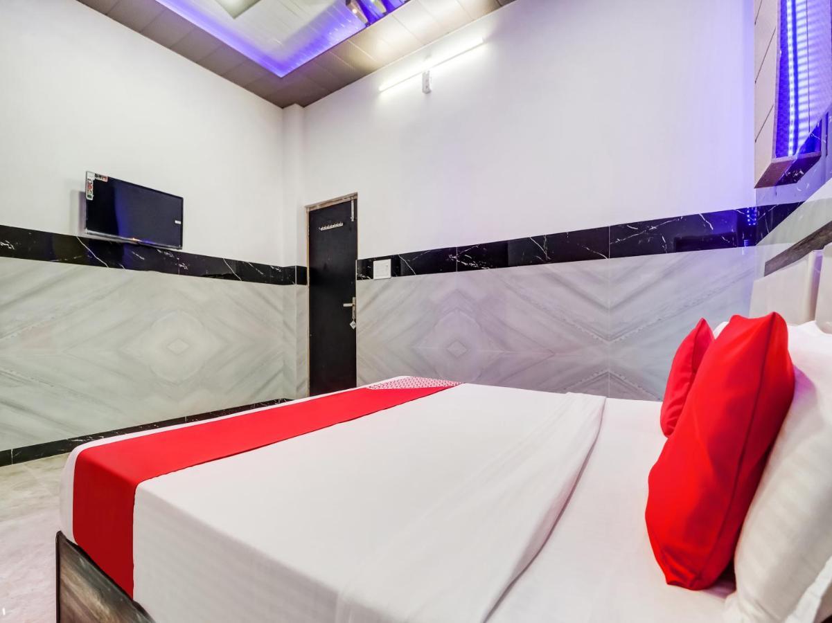Oyo Flagship 83121 Hotel Rose Vip Saharanpur Exterior photo