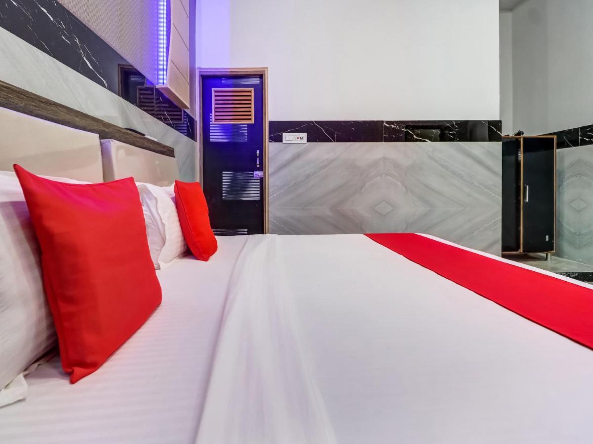 Oyo Flagship 83121 Hotel Rose Vip Saharanpur Exterior photo