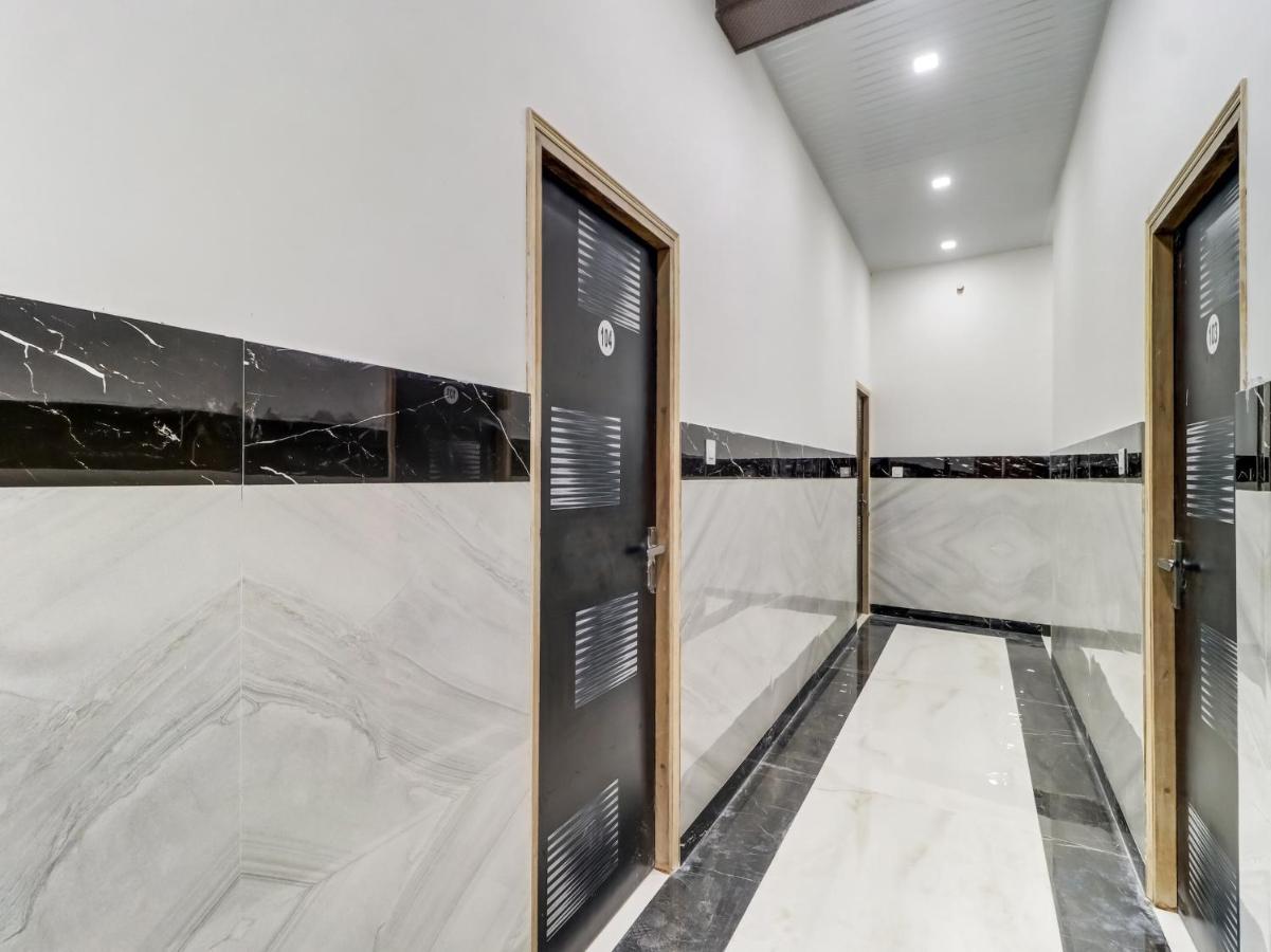 Oyo Flagship 83121 Hotel Rose Vip Saharanpur Exterior photo