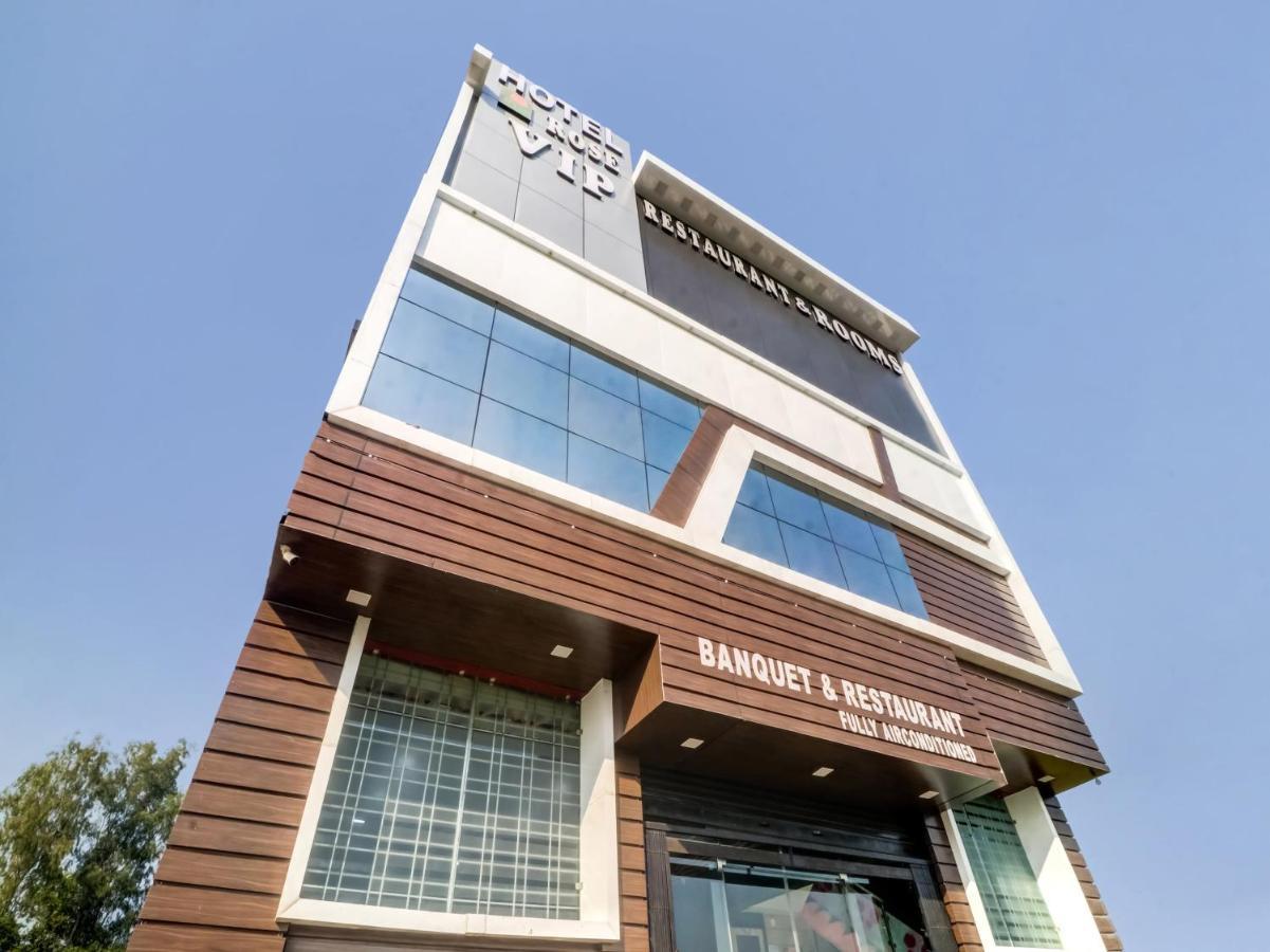 Oyo Flagship 83121 Hotel Rose Vip Saharanpur Exterior photo
